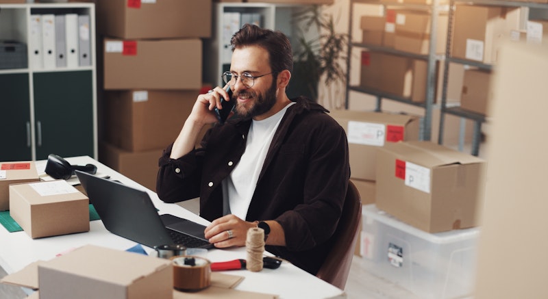 Customer talking to Help Desk